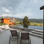 Masia Boutique Con Infinity Pool Calvinyá
