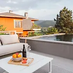 Masia Boutique Con Infinity Pool Appartement Calvinyá
